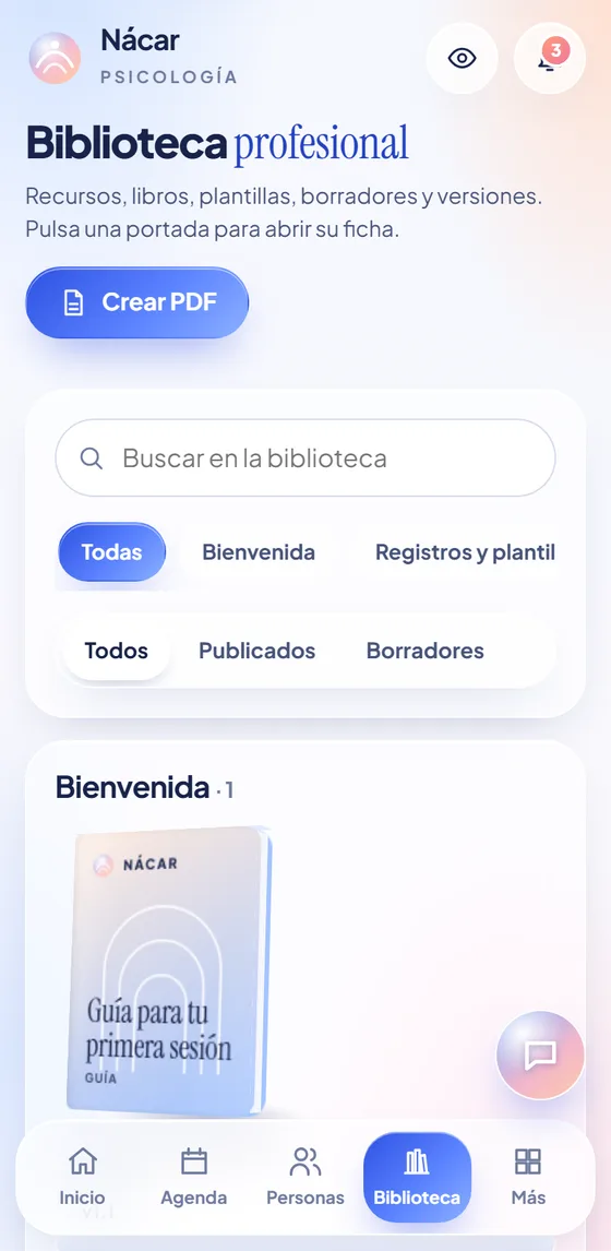 Biblioteca profesional con estanterías